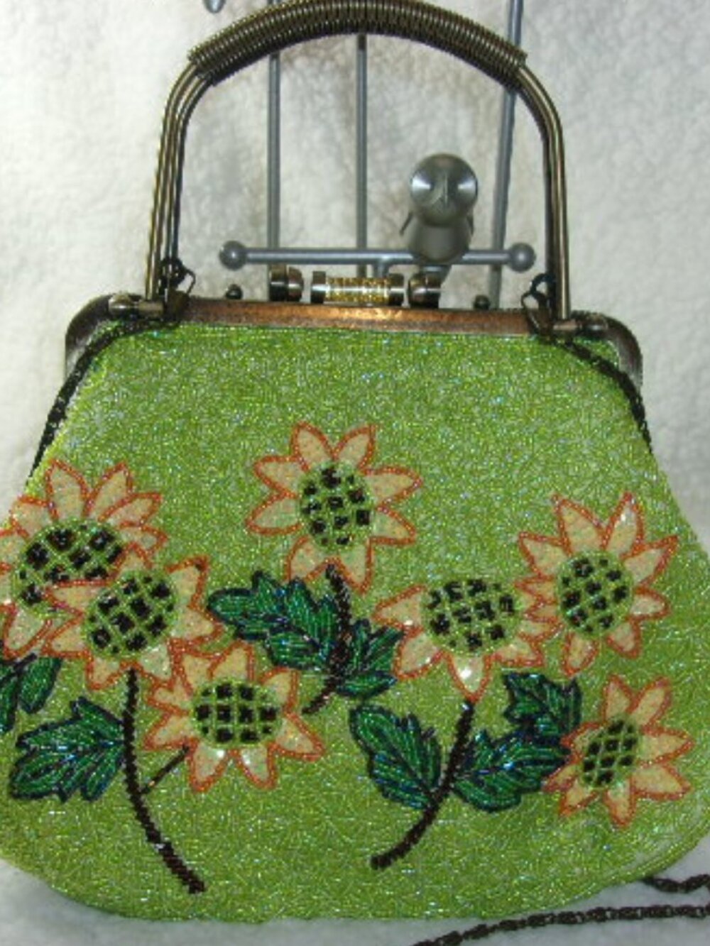 E-155 VINTAGE GLASS BEADED SUNFLOWERS HAND/SHOULDER BAG